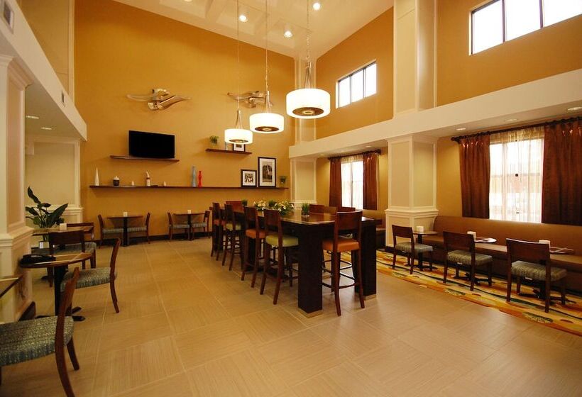 هتل Hampton Inn Jackson/flowood  Ms