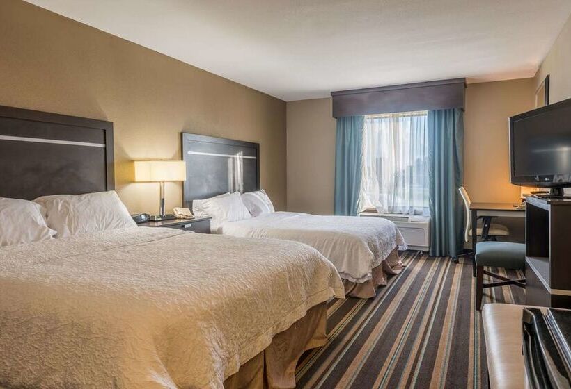 فندق Hampton Inn New Albany