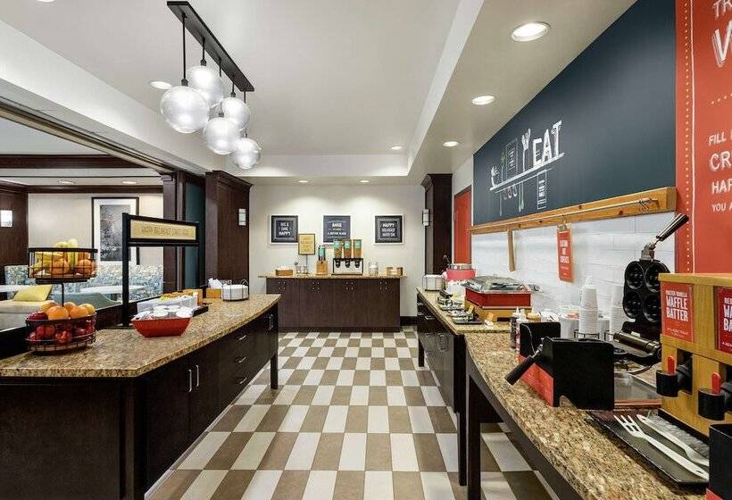 فندق Hampton Inn New Albany