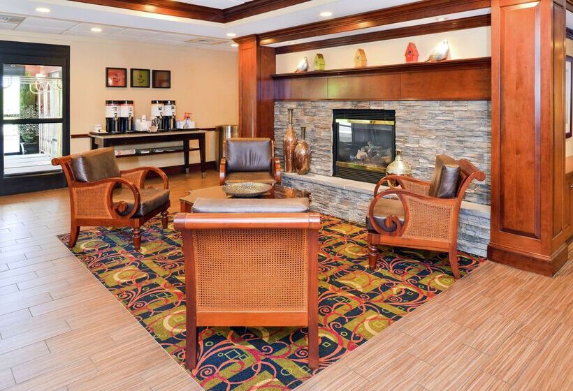 酒店 Hampton Inn Waynesboro/stuarts Draft