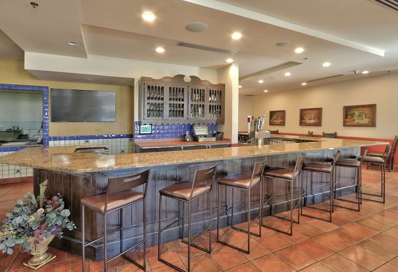 هتل Hilton Garden Inn Las Cruces