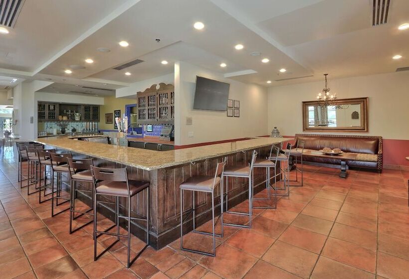 هتل Hilton Garden Inn Las Cruces