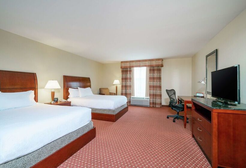 هتل Hilton Garden Inn Morgantown