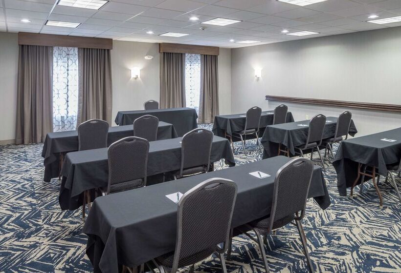 هتل Homewood Suites By Hilton Cedar Rapidsnorth