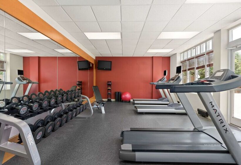 هتل Homewood Suites By Hilton Charleston Mt. Pleasant