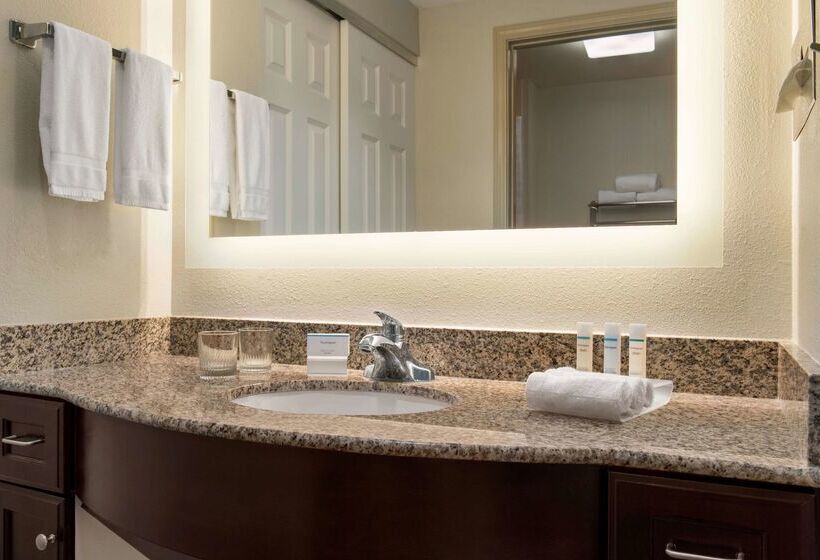 هتل Homewood Suites By Hilton Charleston Mt. Pleasant