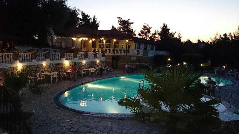 هتل Kassandra Bay