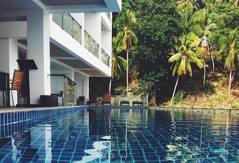 هتل Lae Lay Suites