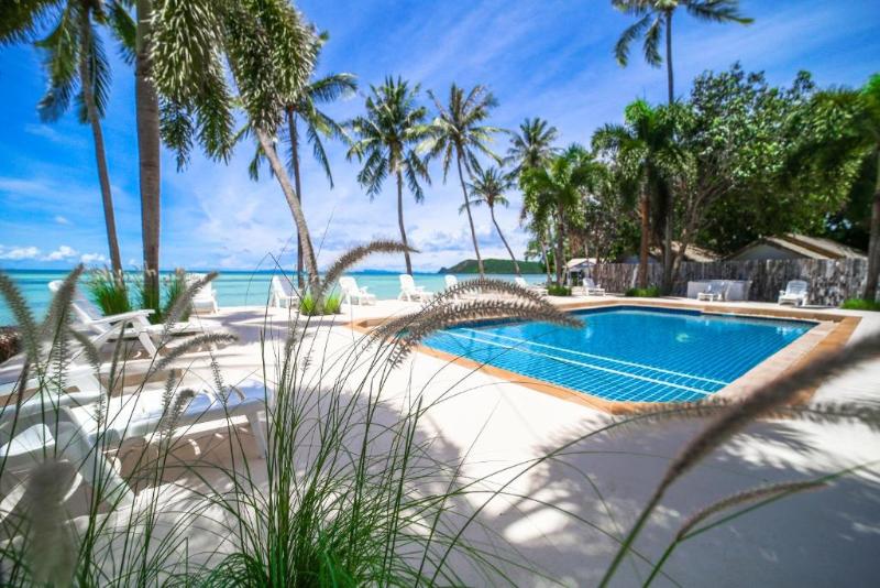 هتل Lime N Soda Beachfront Resort