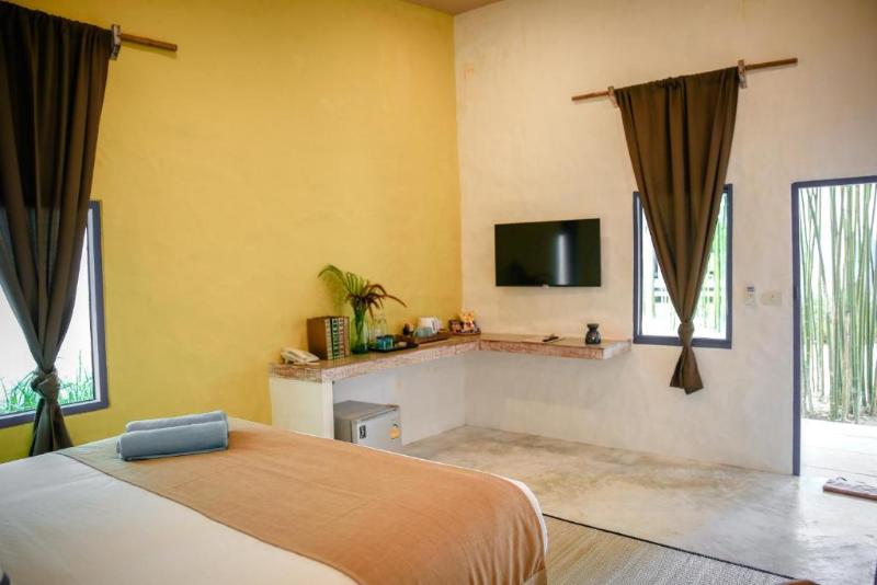 هتل Lime N Soda Beachfront Resort
