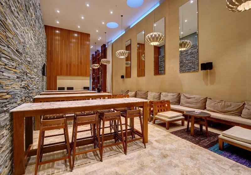 Fotos del hotel Aspen Square:  15