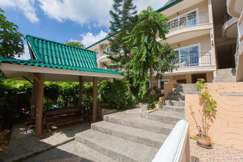 هتل Patong Rai Rom Yen Resort Sha