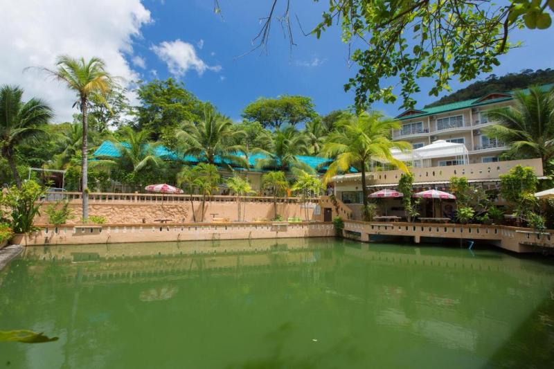 هتل Patong Rai Rom Yen Resort Sha