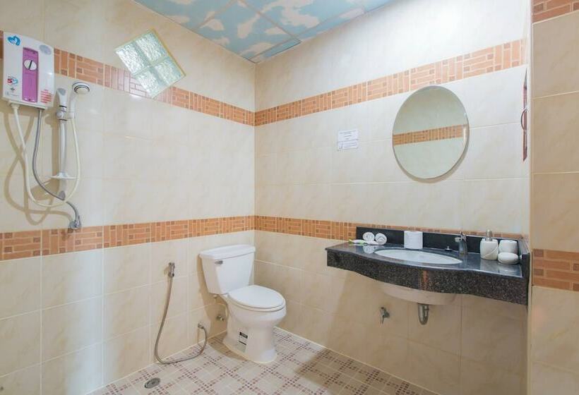 هتل Patong Rai Rom Yen Resort Sha
