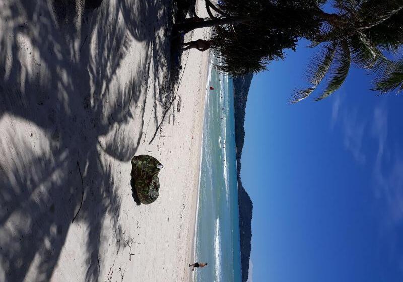 هتل Porterhouse Beach