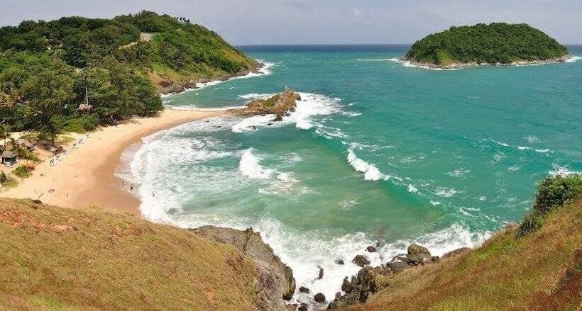 هتل Porterhouse Beach  Patong