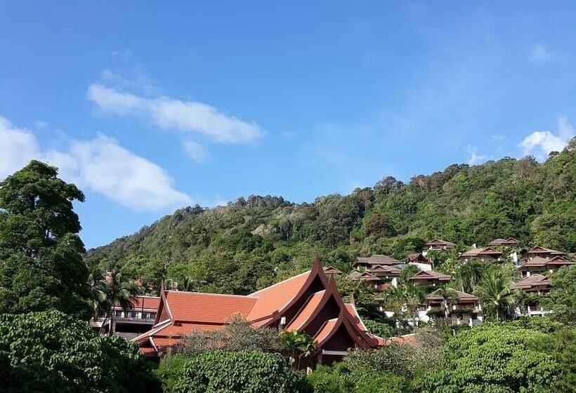 هتل Porterhouse Beach  Patong