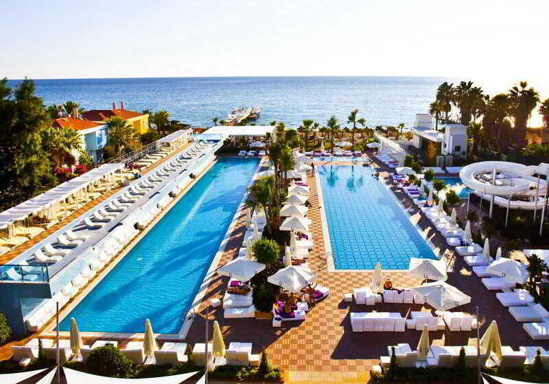 هتل Q Premium Resort