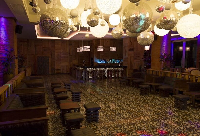 هتل Select Club At Sandos Caracol All Inclusive   Adults Only Area