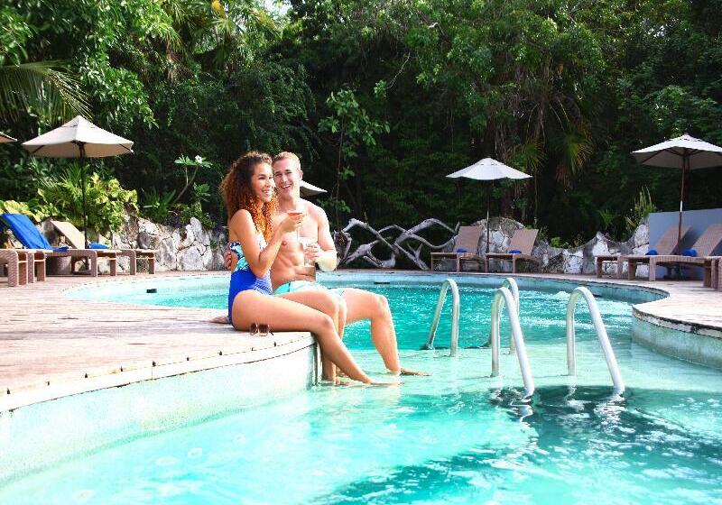 هتل Select Club At Sandos Caracol All Inclusive   Adults Only Area