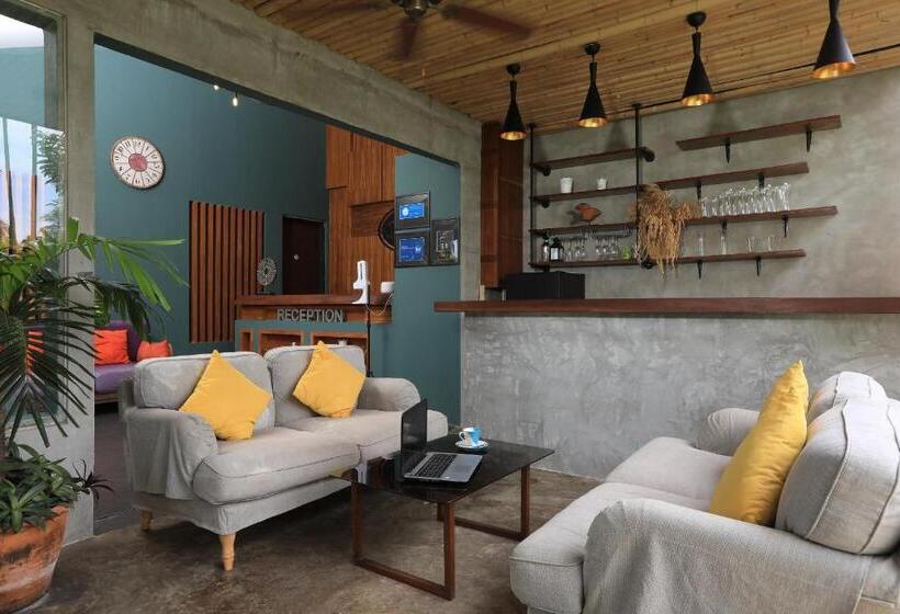 هتل Tea Tree Boutique Resort