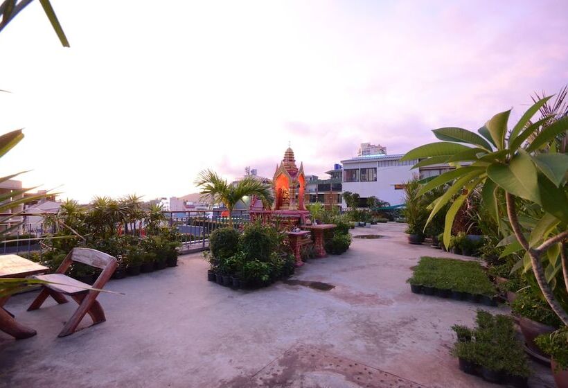 هتل The Lantern Resorts Patong   Sha Extra Plus
