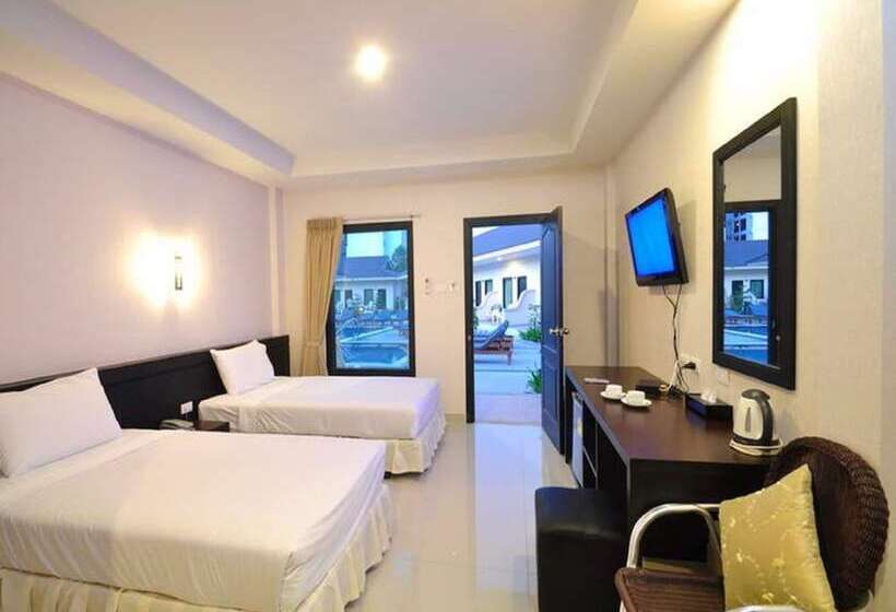 هتل The Natural Resort