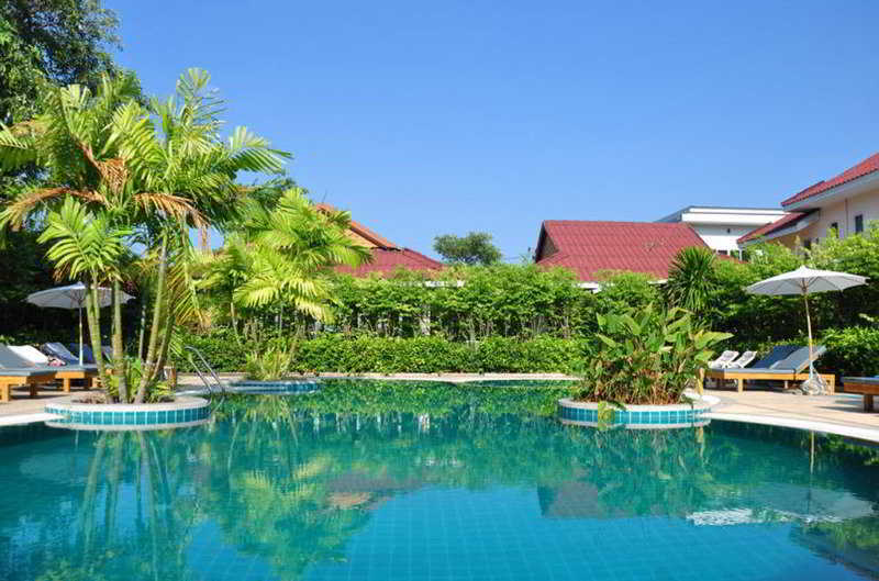 هتل The Natural Resort