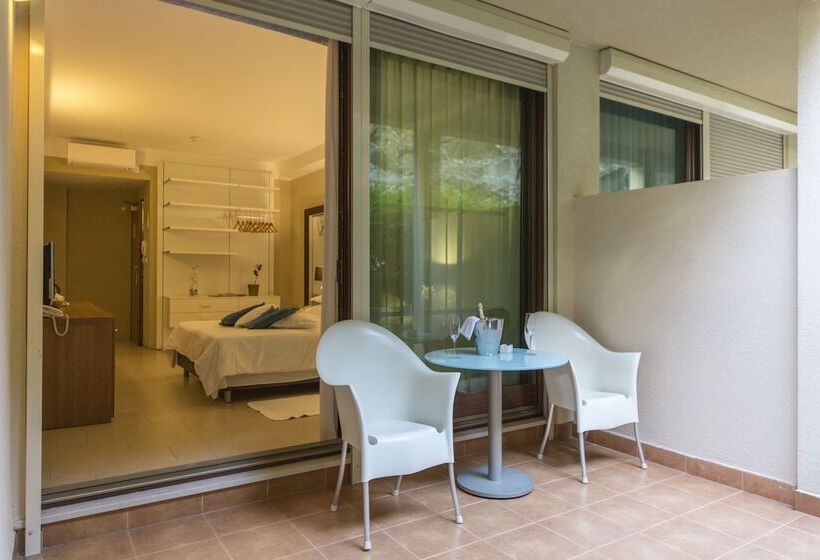 هتل The Residence Apart