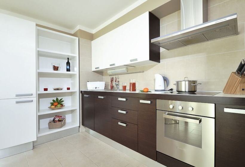 هتل The Residence Apart