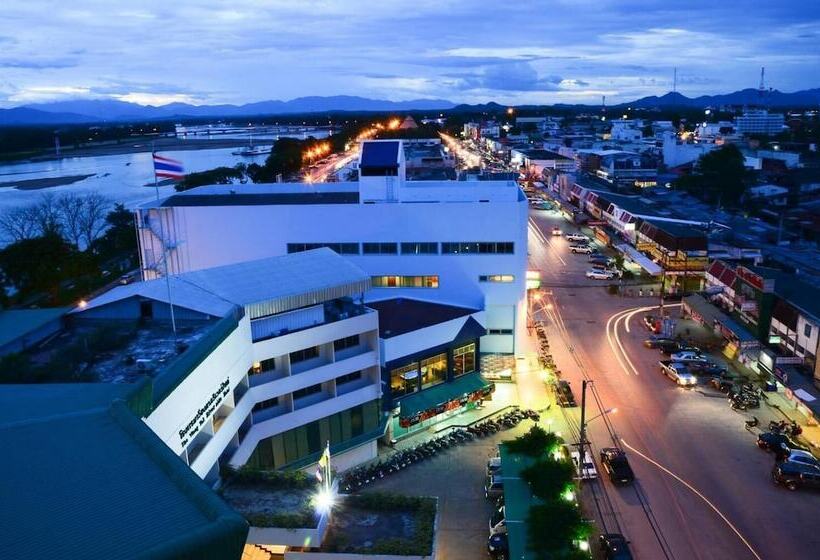 Hotel Viang Tak Riverside