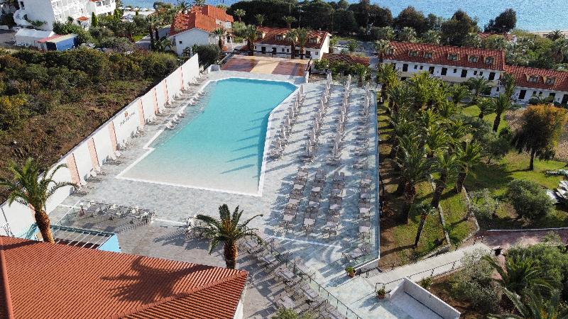 استراحتگاه Aristoteles Holiday Hotel And Spa