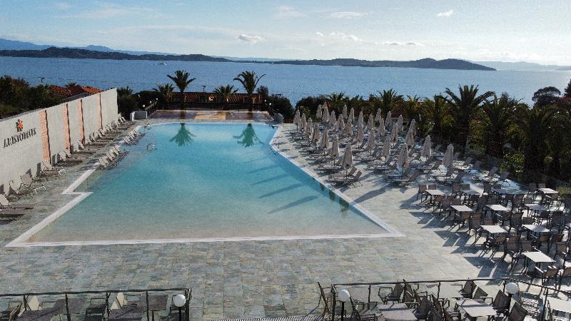 استراحتگاه Aristoteles Holiday Hotel And Spa