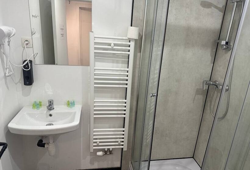 پانسیون Bed Collège