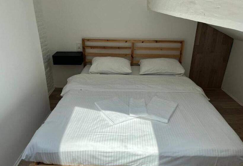 پانسیون Bed Collège