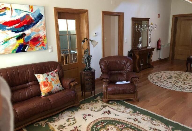 تختخواب و صبحانه Solar Da Serra Guesthouse