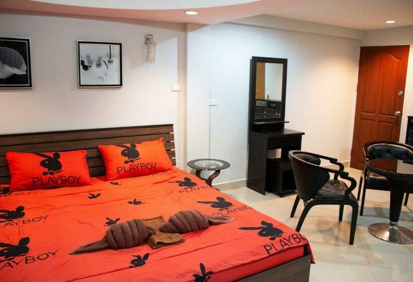 Jomtien Beach Hostel & Guesthouse