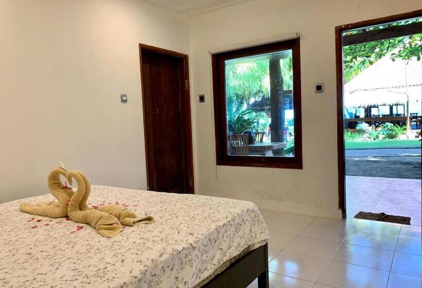فندق صغير Castaway Surf Retreat 1