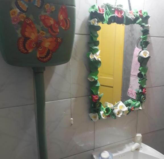 تختخواب و صبحانه Perto Do Aeroporto De Salvador   Dona Pitanga Hostel