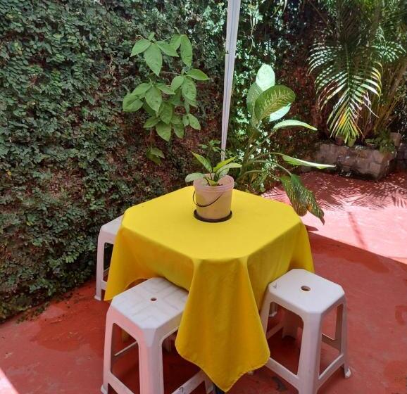 تختخواب و صبحانه Perto Do Aeroporto De Salvador   Dona Pitanga Hostel