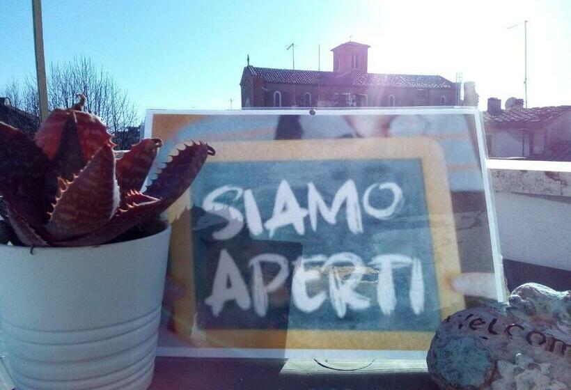 פנסיון Jerry & Titty House