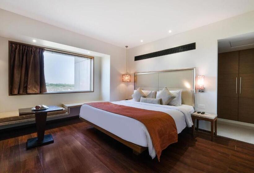 7 Apple Hotel Pimpri Pune