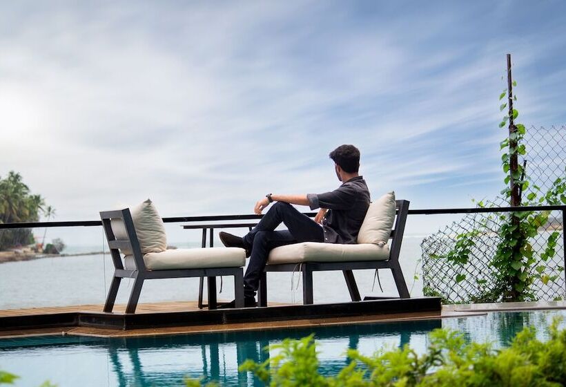 Fenicia Riverside Resort