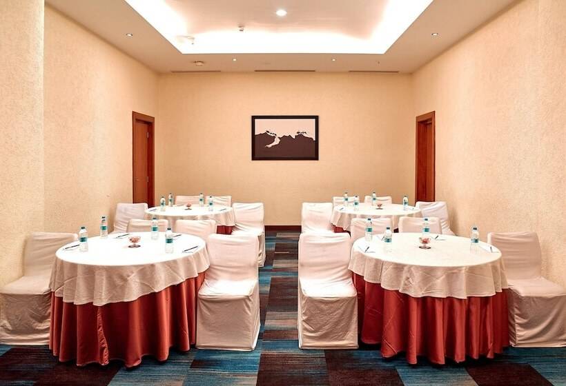 هتل Aloft Bengaluru Whitefield