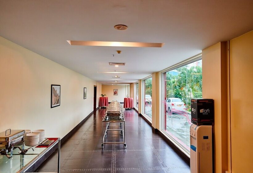 هتل Aloft Bengaluru Whitefield