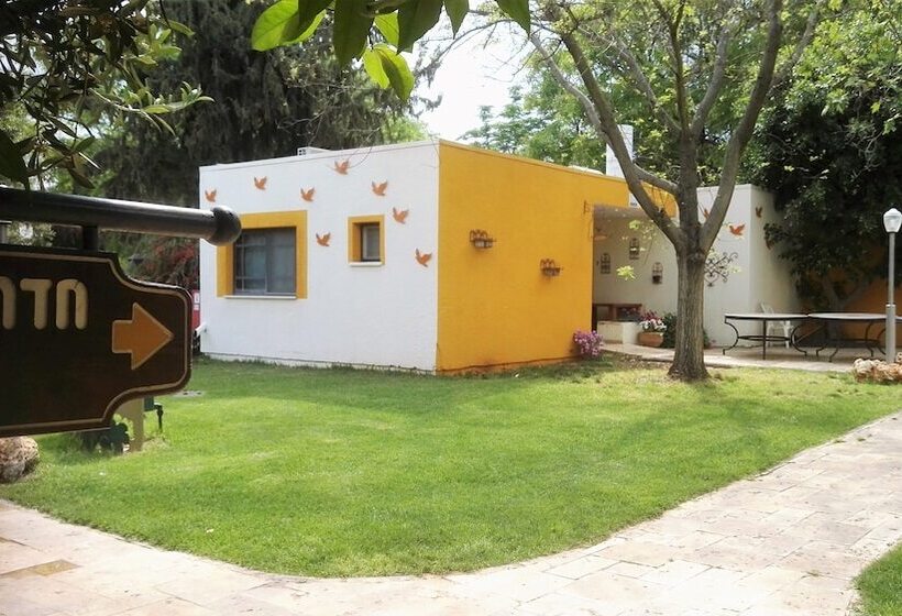 ホテル Amiad Country Lodging