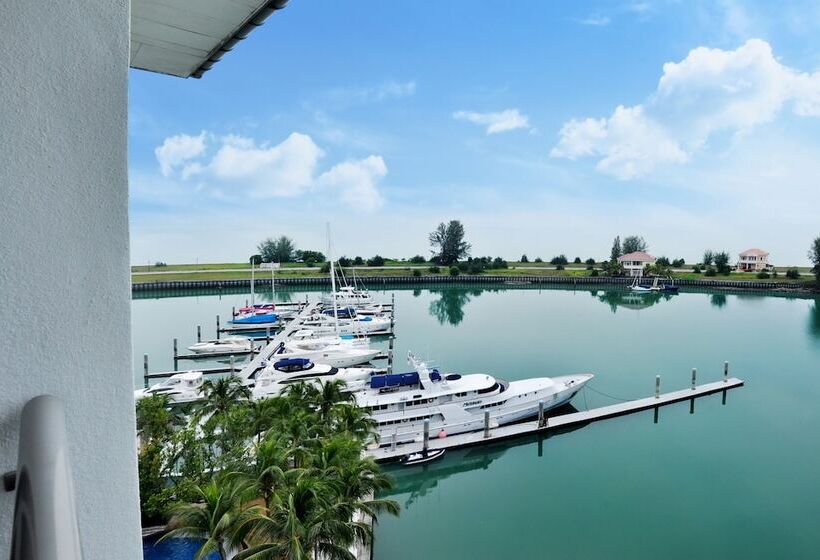 هتل Avillion Admiral Cove
