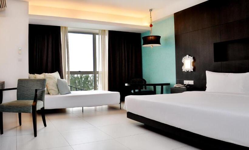 هتل Avillion Admiral Cove