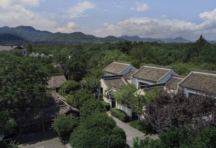 Отель Banyan Tree Hangzhou