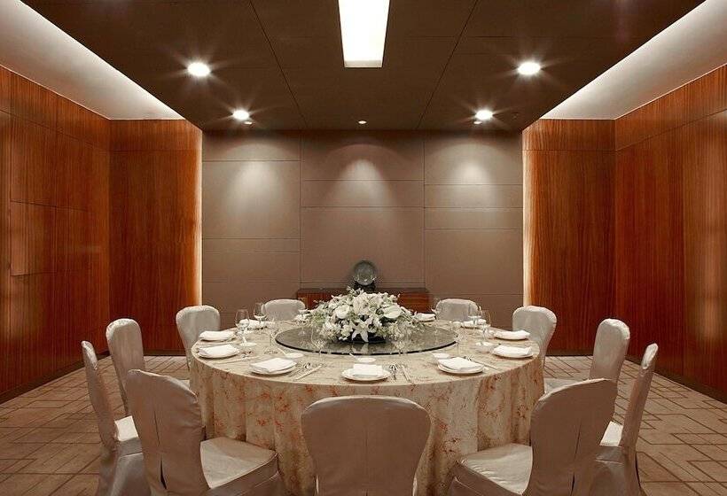 هتل Courtyard By Marriott Shanghai Jiading